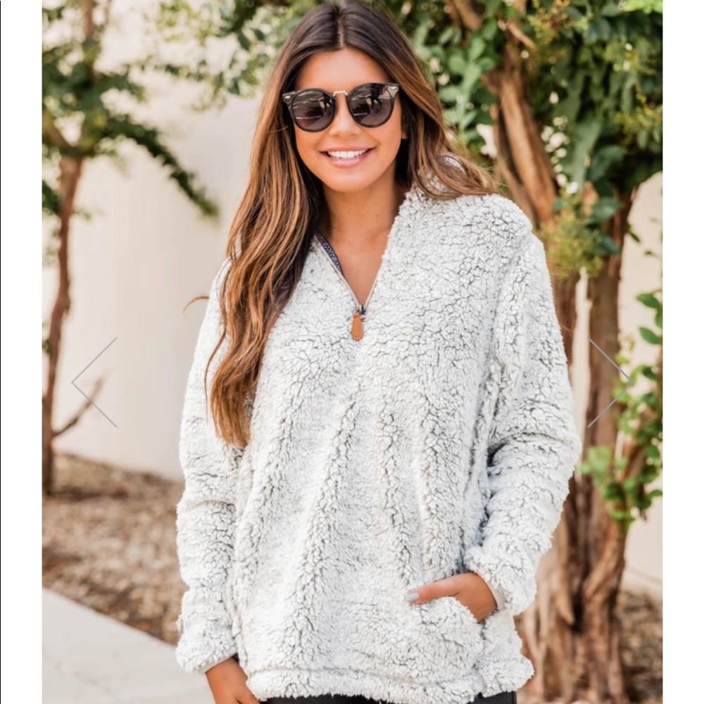 Pink Lily SNOWY DAYDREAMS LIGHT GREY SHERPA QUARTER ZIP PULLOVER